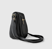 Load image into Gallery viewer, Kedzie messenger bag