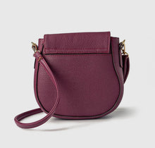 Load image into Gallery viewer, Kedzie messenger bag