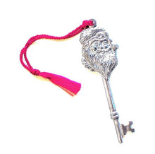 Load image into Gallery viewer, Magical Santa Key