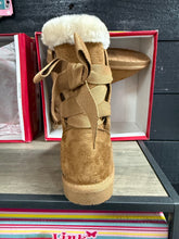 Load image into Gallery viewer, Kids Sherpa Tie Boots
