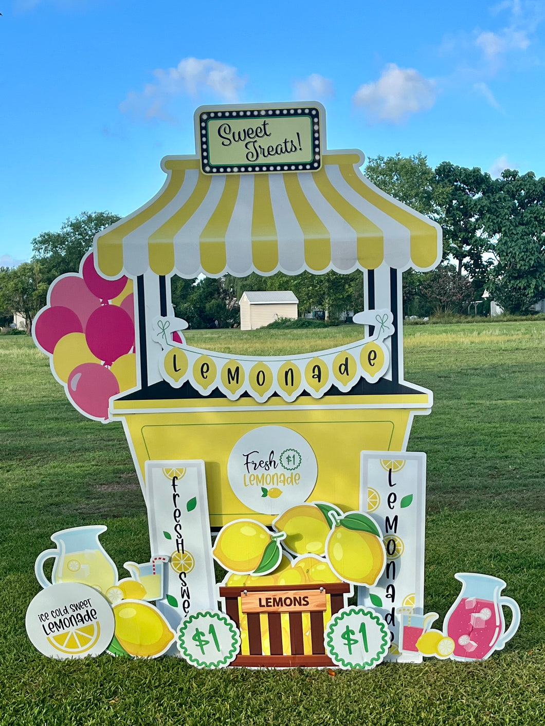 Lemonade Stand Lawn Sign Rental