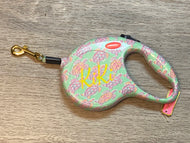 Retractable pet leash